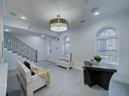 $689,000 | 133 Clifton Place, Unit 2, Jersey City, NJ 07304