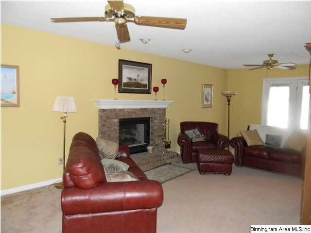 1012 Independence Drive Alabaster, AL 35007 - Photo 2 of 27