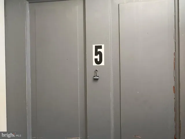 $339,000 | 911 East King Street, Lancaster, PA 17602