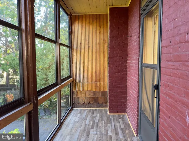 $339,000 | 911 East King Street, Lancaster, PA 17602