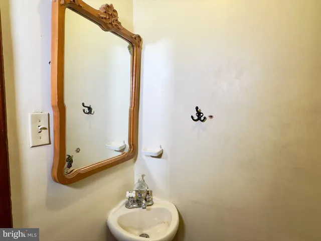 $339,000 | 911 East King Street, Lancaster, PA 17602