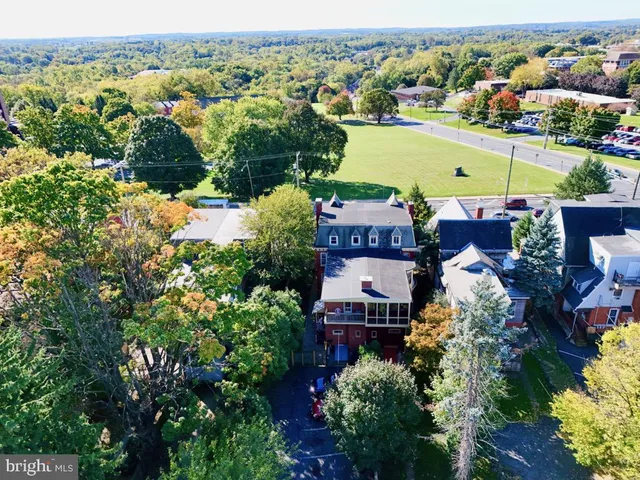 $339,000 | 911 East King Street, Lancaster, PA 17602