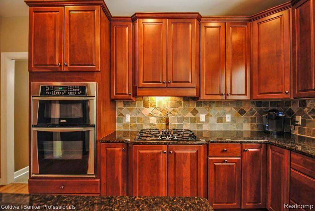7558 Timber Ridge Court Dexter, MI 48130 - Photo 12 of 50 MLS10a_kitchen5.jpg