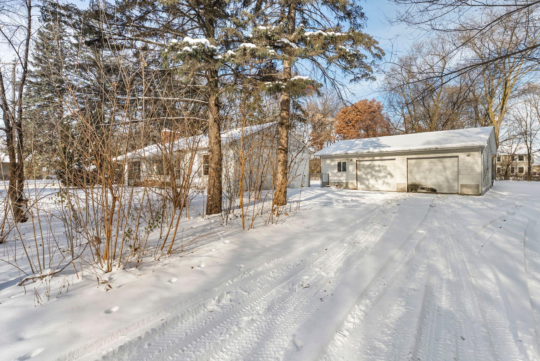 4818 Hodgson Road Shoreview, MN 55126 - Photo 3 of 56 Gallery Image 3