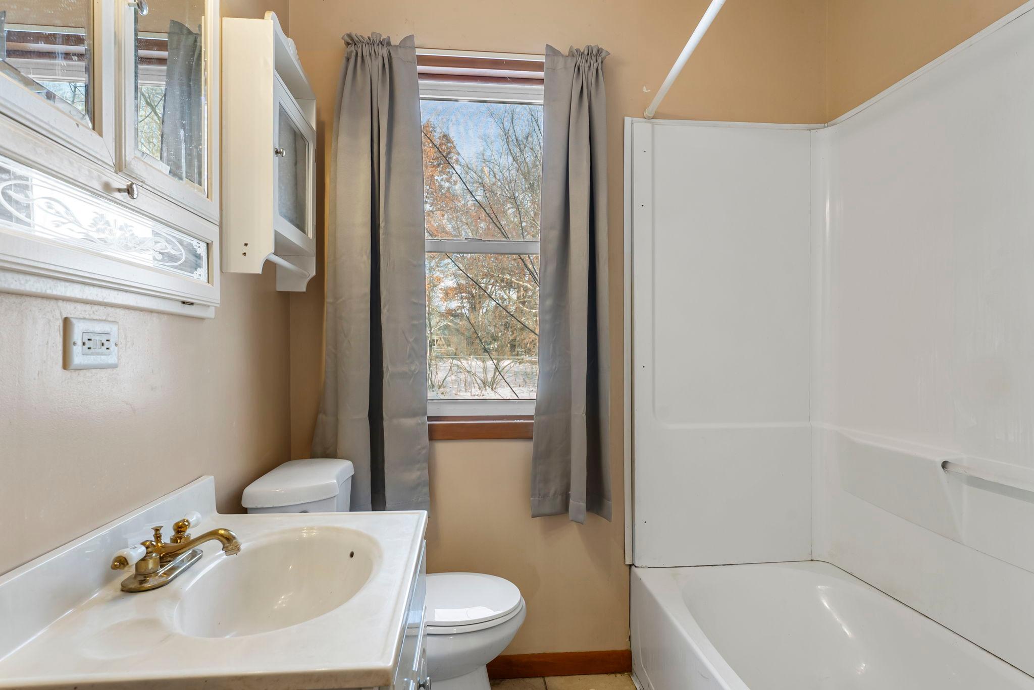 4818 Hodgson Road Shoreview, MN 55126 - Photo 32 of 56 Gallery Image 32