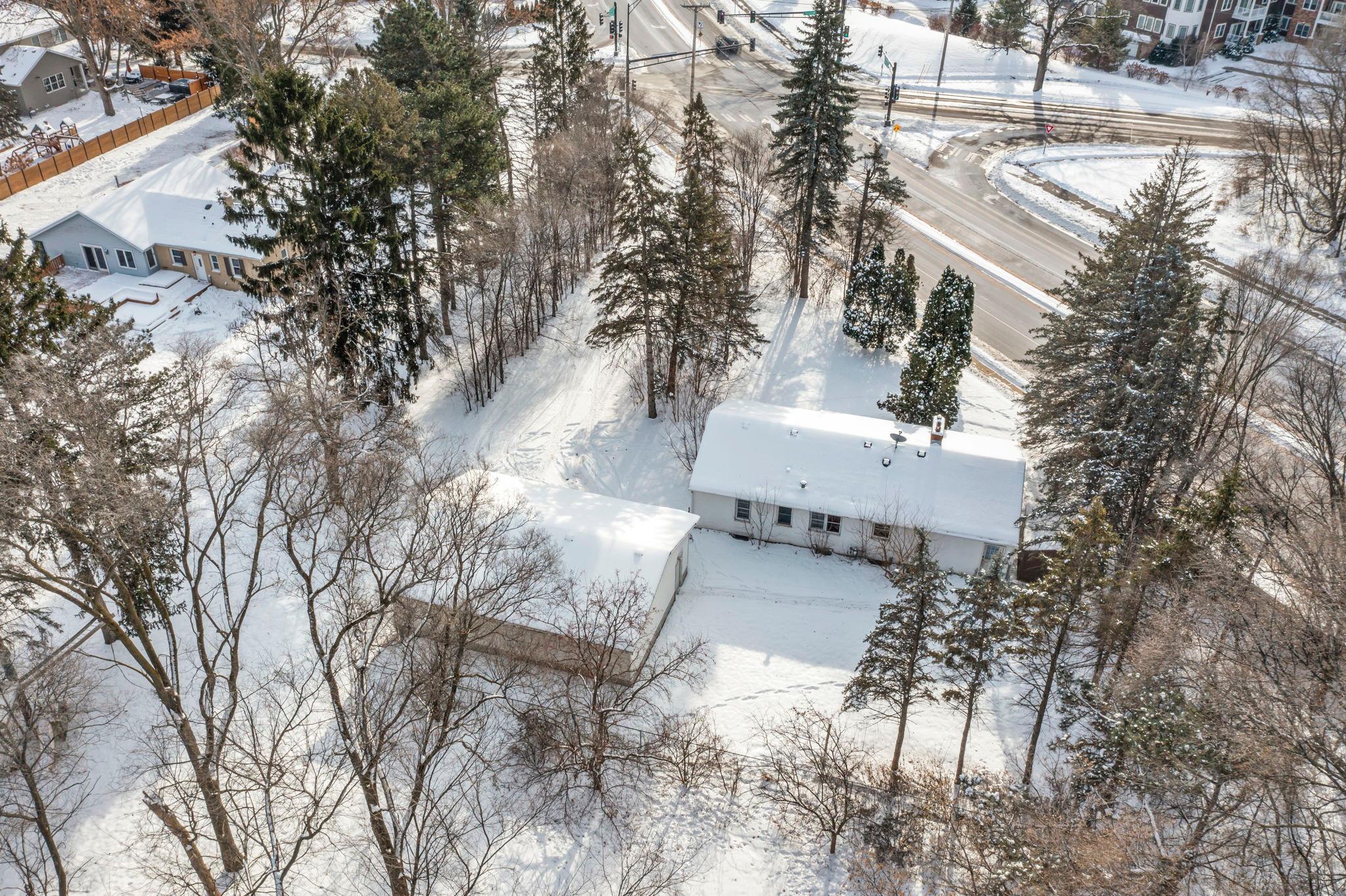 4818 Hodgson Road Shoreview, MN 55126 - Photo 45 of 56 Gallery Image 45