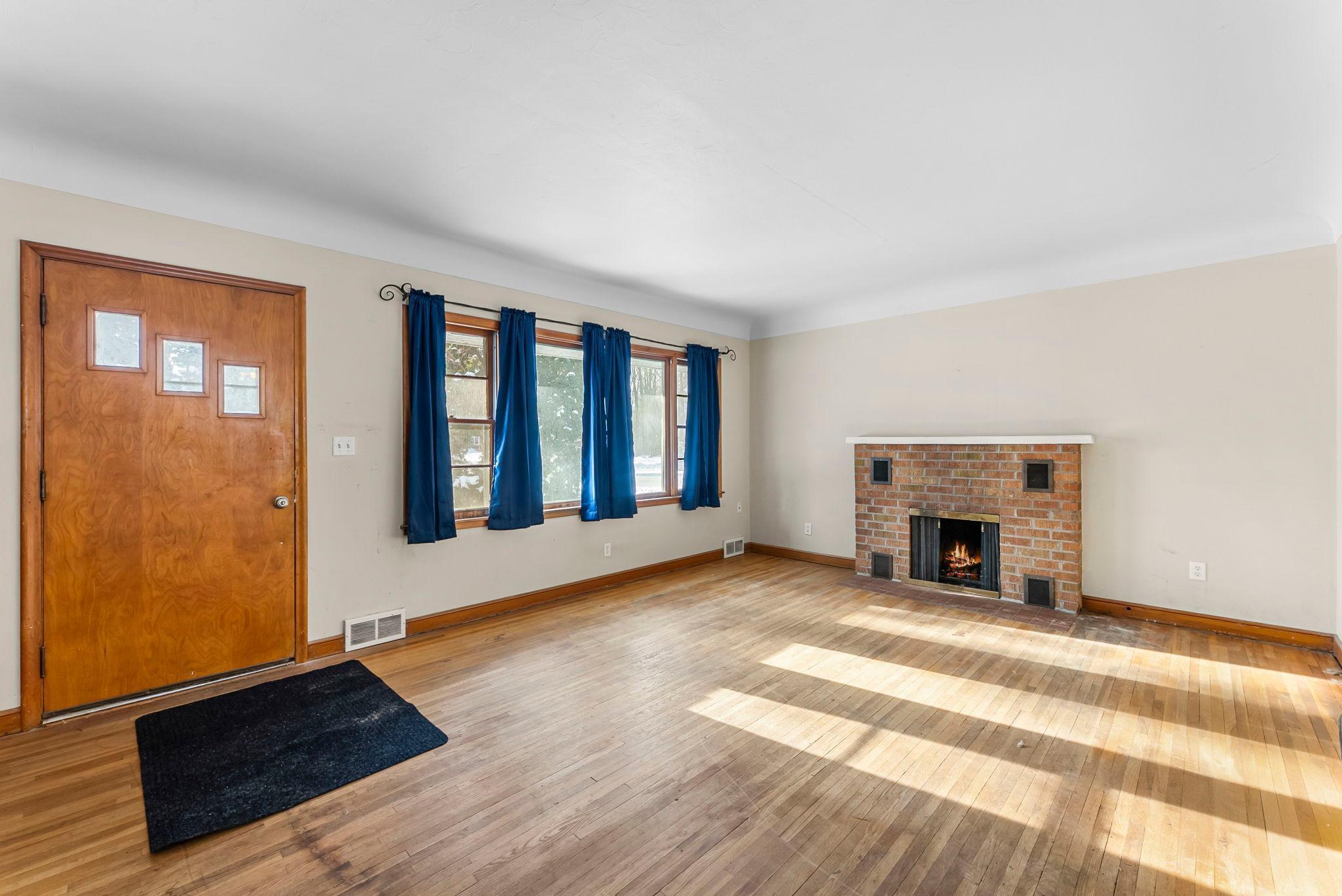 4818 Hodgson Road Shoreview, MN 55126 - Photo 7 of 56 Gallery Image 7