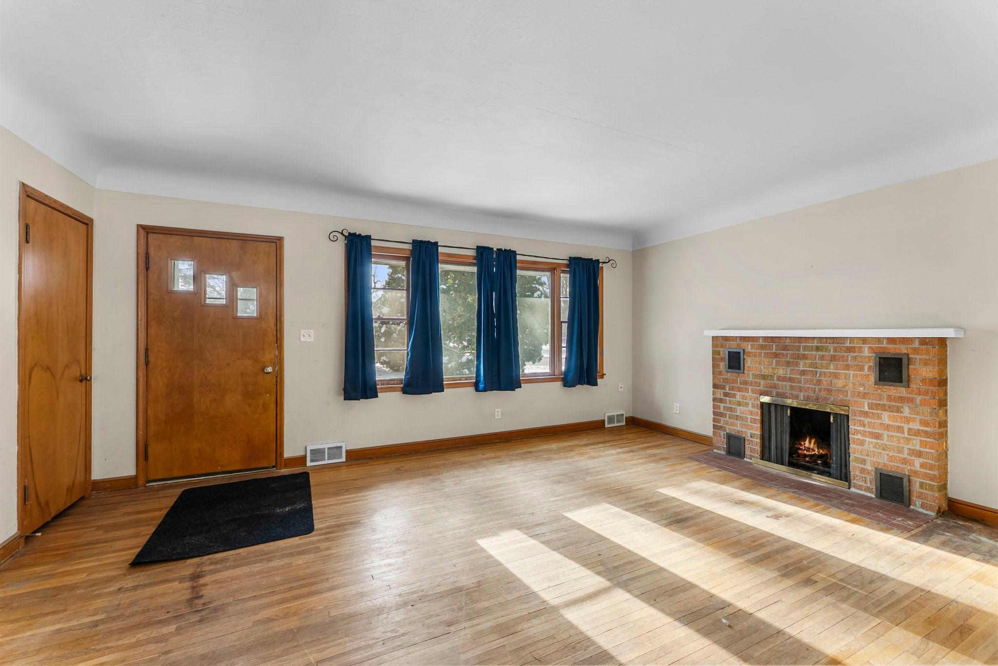 4818 Hodgson Road Shoreview, MN 55126 - Photo 9 of 56 Gallery Image 9