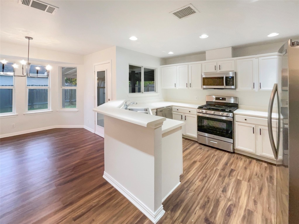 1701 Shire Street Pflugerville, TX 78660 - Photo 2 of 18