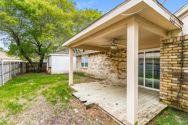 $1,995 | 7418 Emory Oak Lane, Dallas, TX 75249