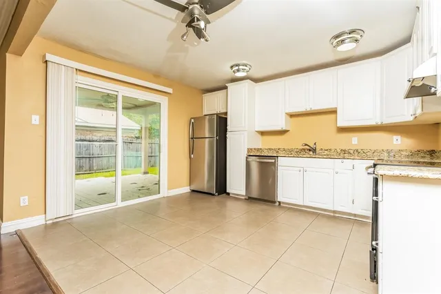 $1,995 | 7418 Emory Oak Lane, Dallas, TX 75249