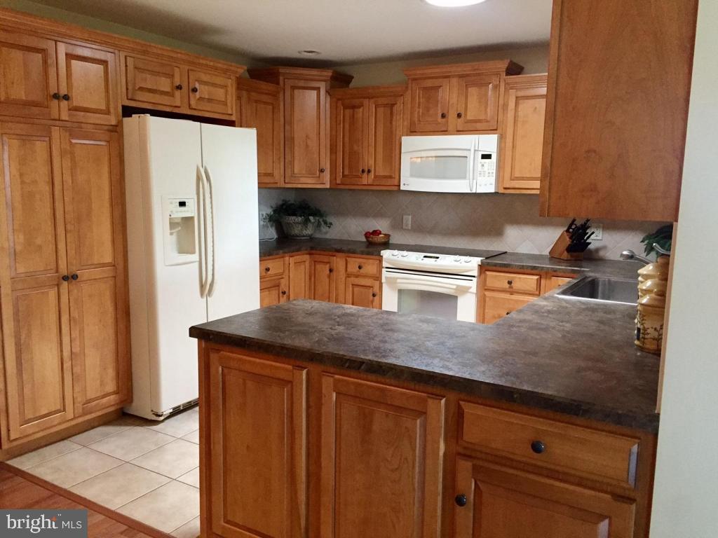 526 Pine Hill Road Lititz, PA 17543 - Photo 8 of 19