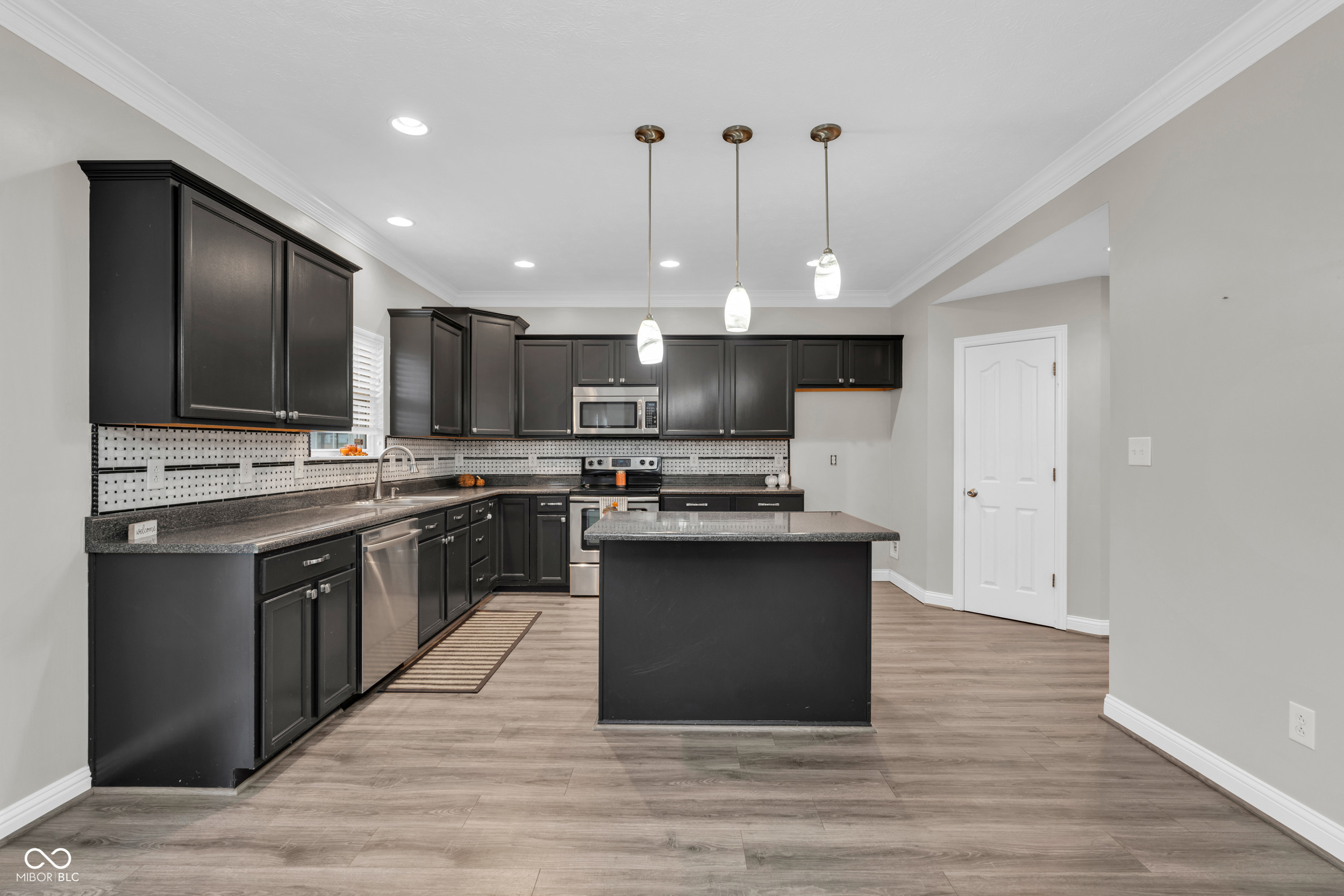 2434 Burgundy Way Plainfield, IN 46168 - Photo 13 of 49