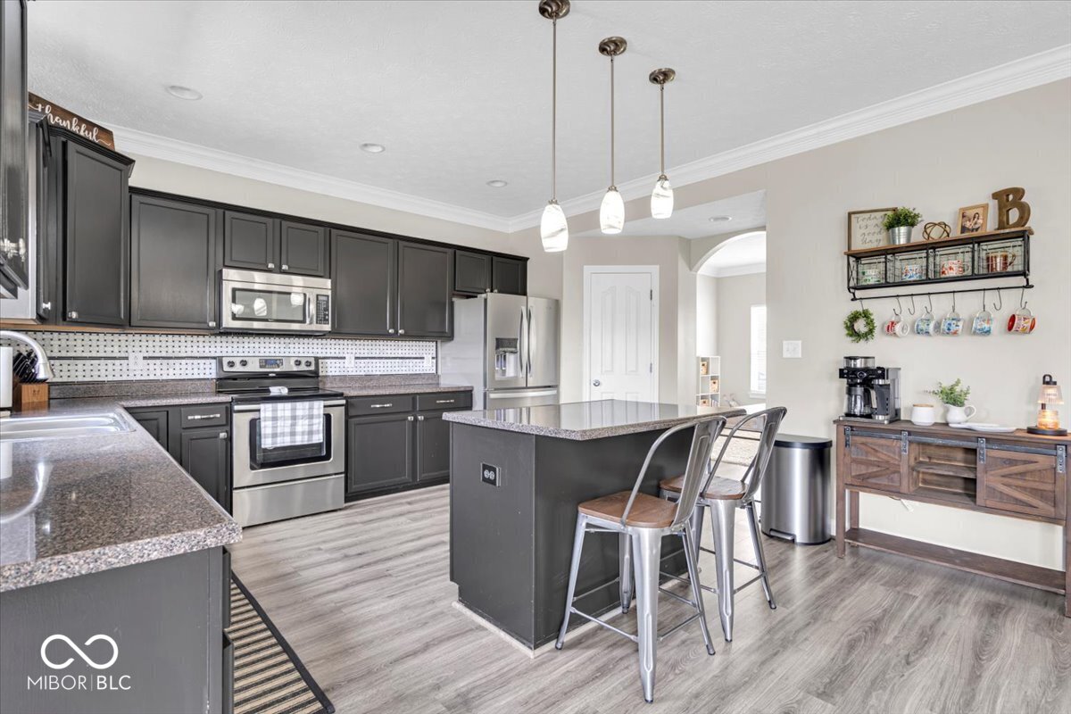 2434 Burgundy Way Plainfield, IN 46168 - Photo 8 of 49