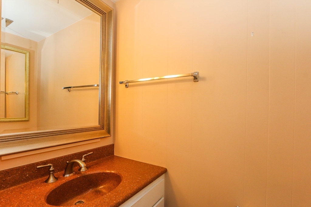 41 Smithfield Court, Unit 41 Springfield, MA 01108 - Photo 11 of 40 Gallery Image 11