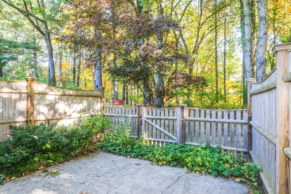 41 Smithfield Court, Unit 41 Springfield, MA 01108 - Photo 31 of 40 Gallery Image 31