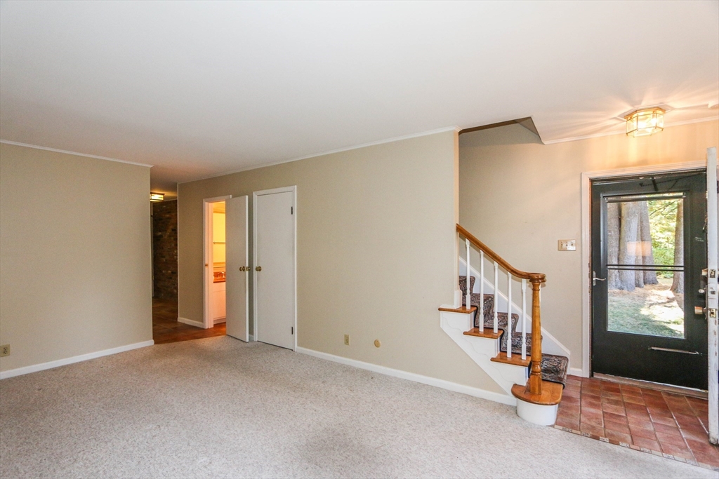 41 Smithfield Court, Unit 41 Springfield, MA 01108 - Photo 4 of 40 Gallery Image 4