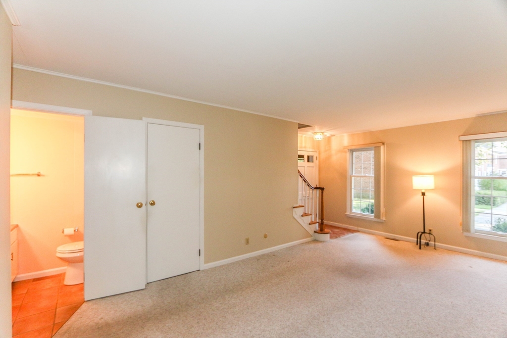 41 Smithfield Court, Unit 41 Springfield, MA 01108 - Photo 7 of 40 Gallery Image 7