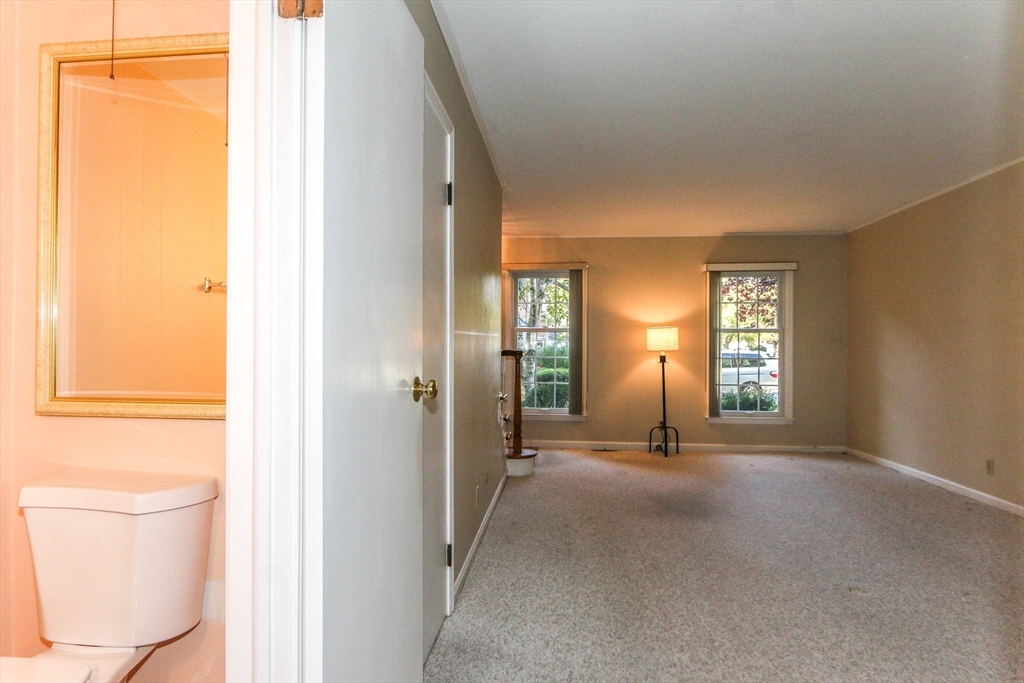 41 Smithfield Court, Unit 41 Springfield, MA 01108 - Photo 9 of 40 Gallery Image 9