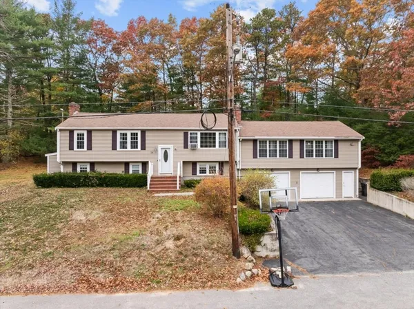 $689,999 | 34 Surrey Drive, Plymouth, MA 02360