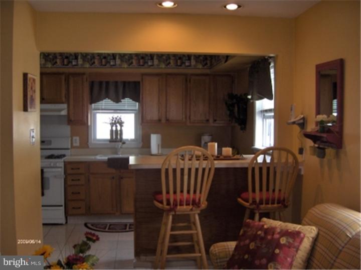 9306 Treaty Road Philadelphia, PA 19114 - Photo 12 of 25 Family Room
