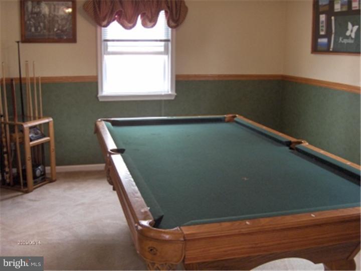 9306 Treaty Road Philadelphia, PA 19114 - Photo 13 of 25 Den