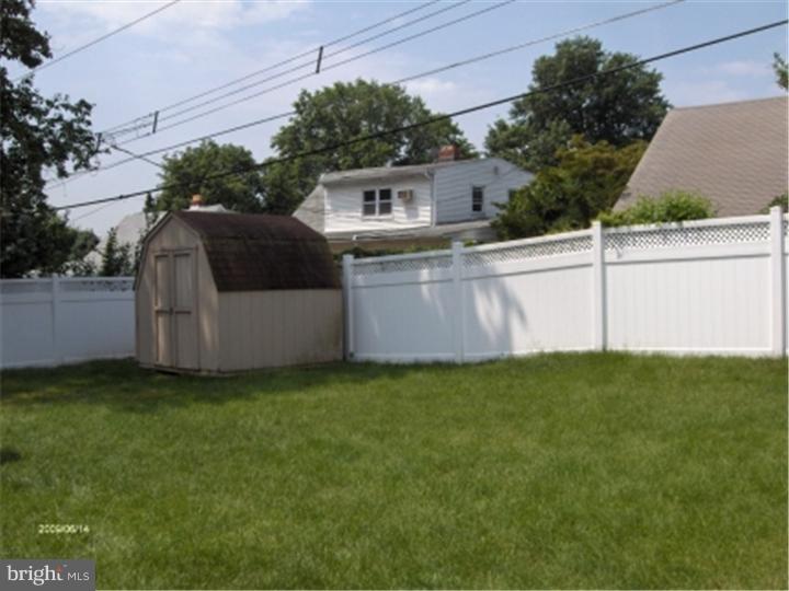 9306 Treaty Road Philadelphia, PA 19114 - Photo 24 of 25 Back Yard