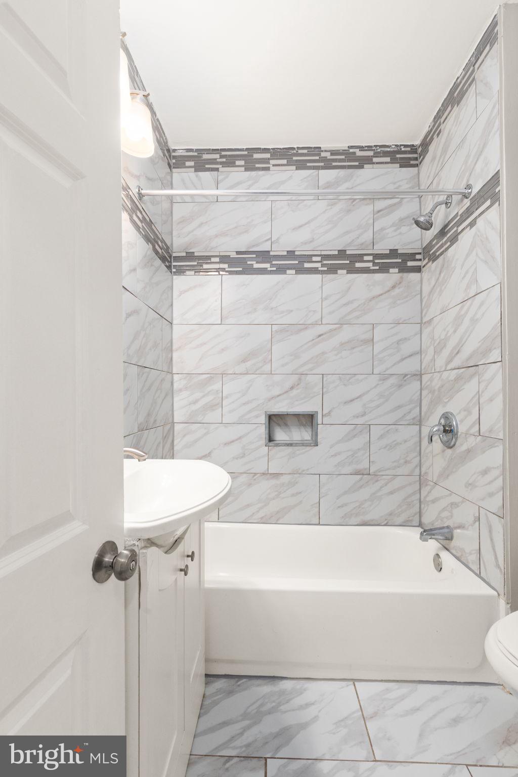 4032 Fairfax Road Baltimore, MD 21216 - Photo 13 of 25 Gallery Image 13