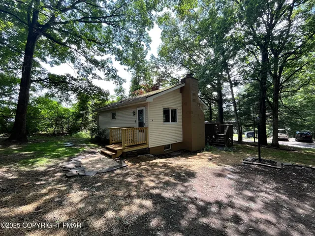 $170,000 | 4 1st Street, Hawley, PA 18428