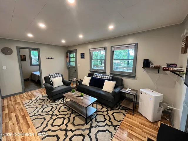 $170,000 | 4 1st Street, Hawley, PA 18428