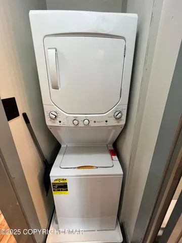 $170,000 | 4 1st Street, Hawley, PA 18428