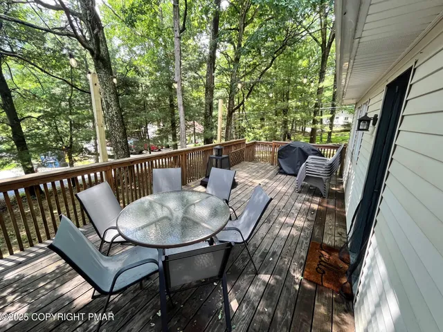 $170,000 | 4 1st Street, Hawley, PA 18428