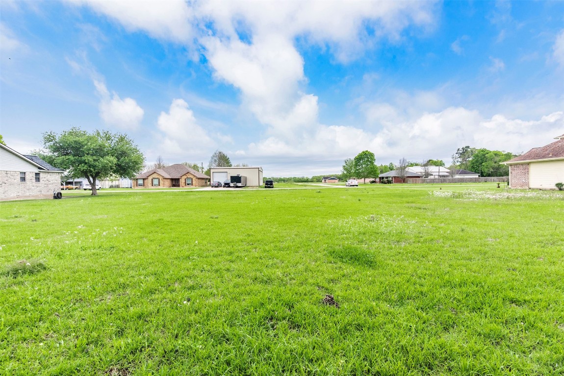 19 Hal McLain Road Manvel, TX 77578 - Photo 11 of 14
