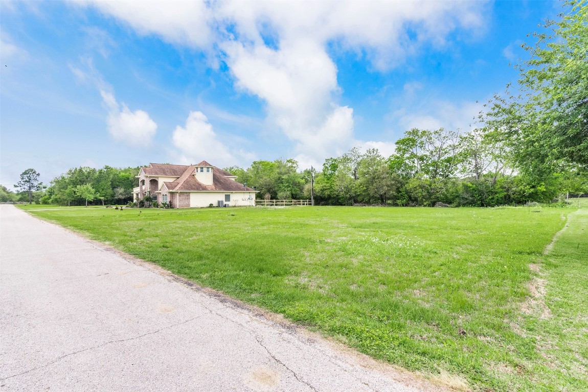 19 Hal McLain Road Manvel, TX 77578 - Photo 9 of 14