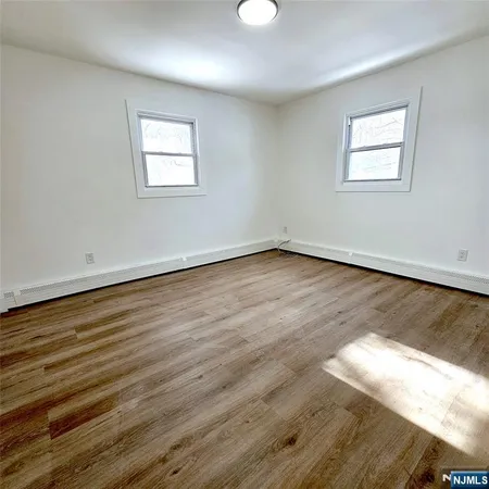 $3,300 | 8 Berry Street, Unit A, Dover, NJ 07801