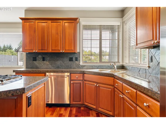 $725,000 | 16347 Southwest Dekalb Street, Tigard, OR 97224