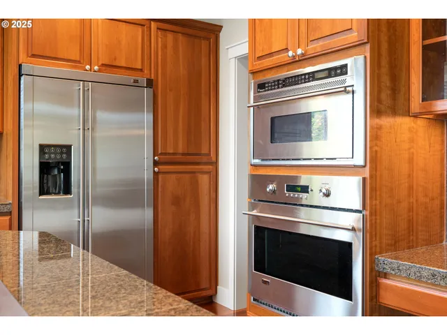 $725,000 | 16347 Southwest Dekalb Street, Tigard, OR 97224