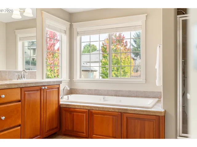 $725,000 | 16347 Southwest Dekalb Street, Tigard, OR 97224