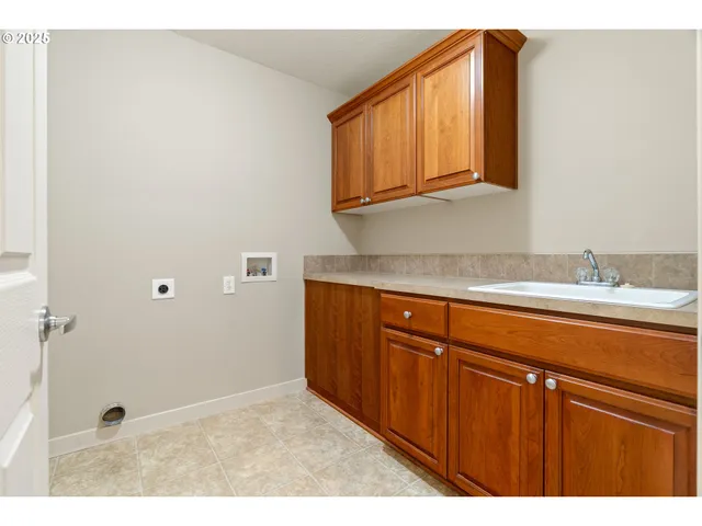 $725,000 | 16347 Southwest Dekalb Street, Tigard, OR 97224