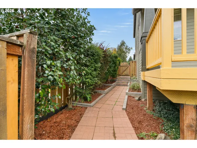 $725,000 | 16347 Southwest Dekalb Street, Tigard, OR 97224