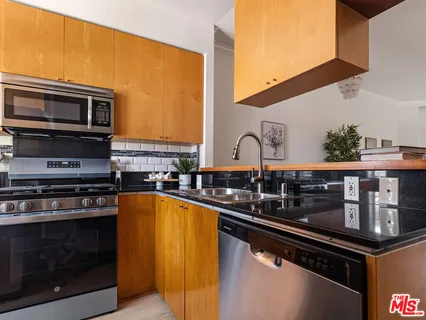 $775,000 | 1457 Centinela Avenue, Unit 6, Santa Monica, CA 90404