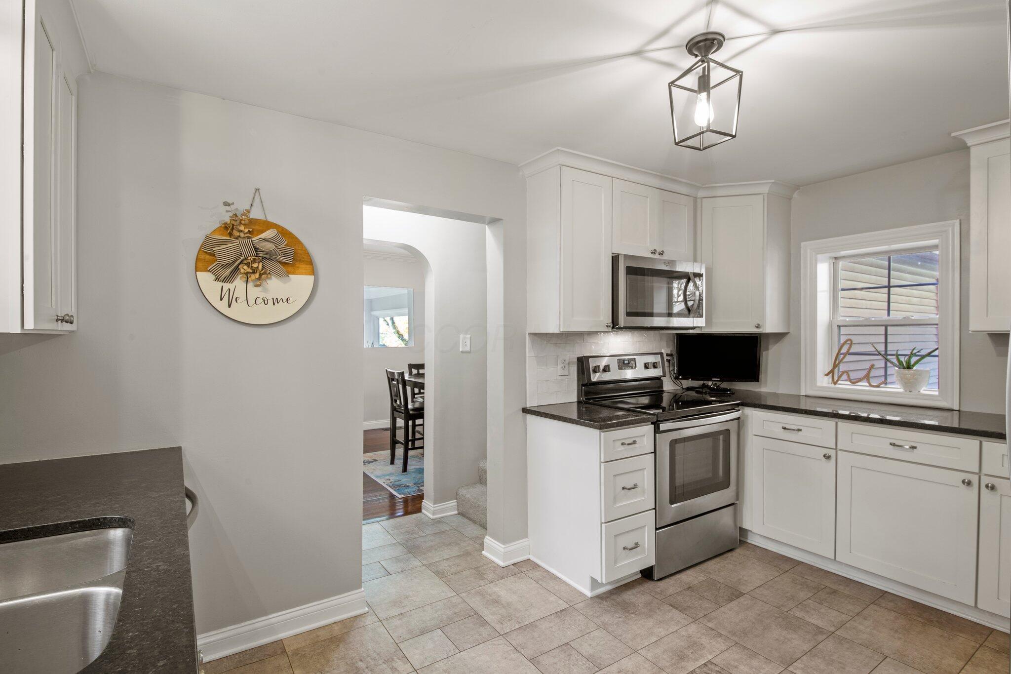 3694 Horseshoe Road Delaware, OH 43015 - Photo 11 of 26 Fantastic Kitchen