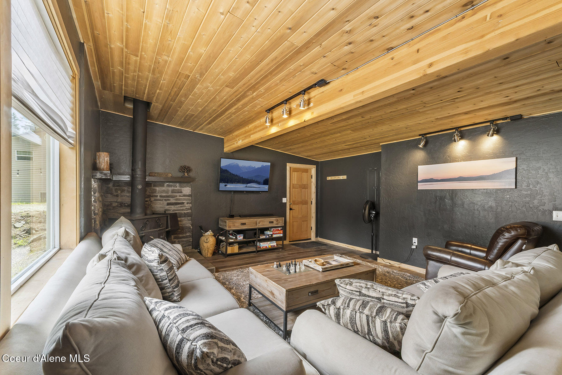 118 Timber Lane Nordman, ID 83848 - Photo 14 of 50 118-Timber-Ln-7466