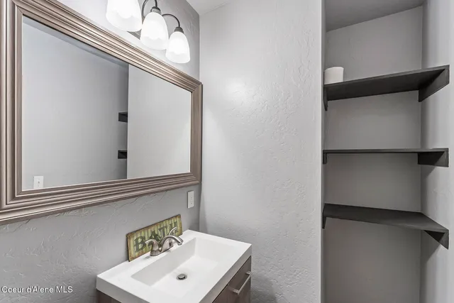 $475,000 | 118 Timber Lane, Nordman, ID 83848