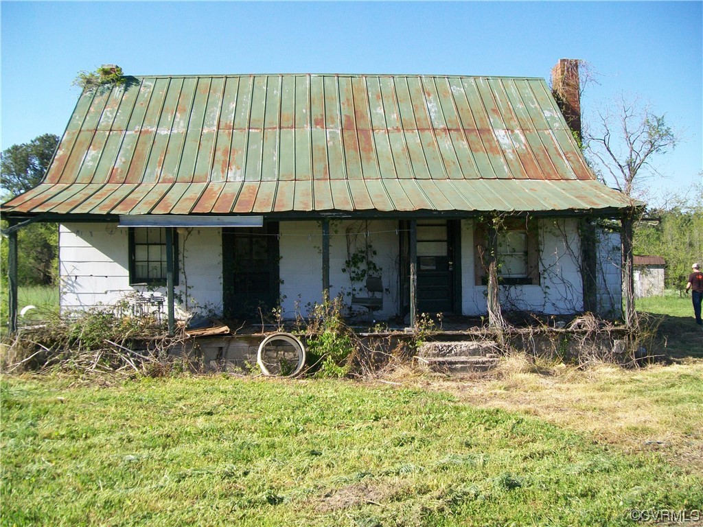 2293 Chalk Level Road, Unit OFF Alberta, VA 23821 - Photo 12 of 50 a front view of house with a garden and patio