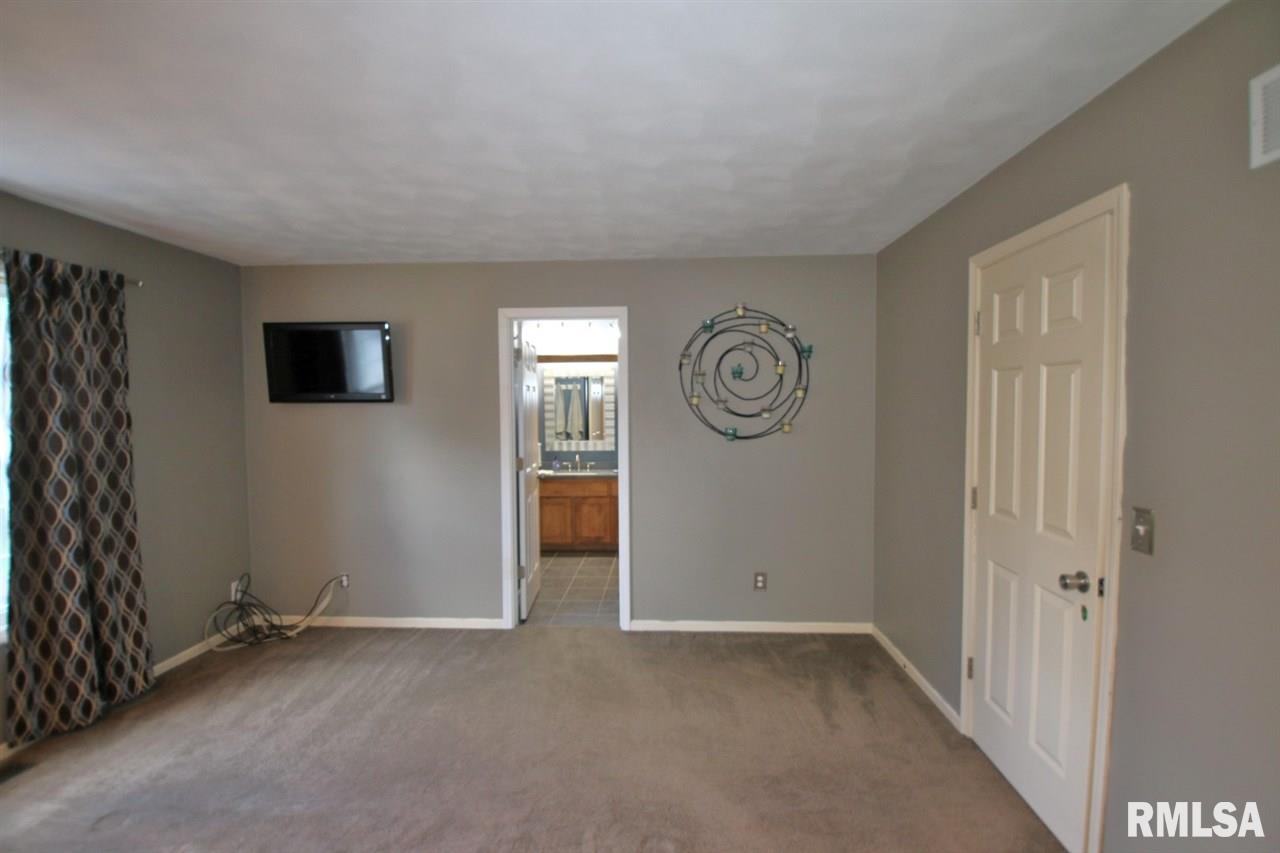 2802 North Rustic Ridge Drive Peoria, IL 61604 - Photo 21 of 36 Gallery Image 21