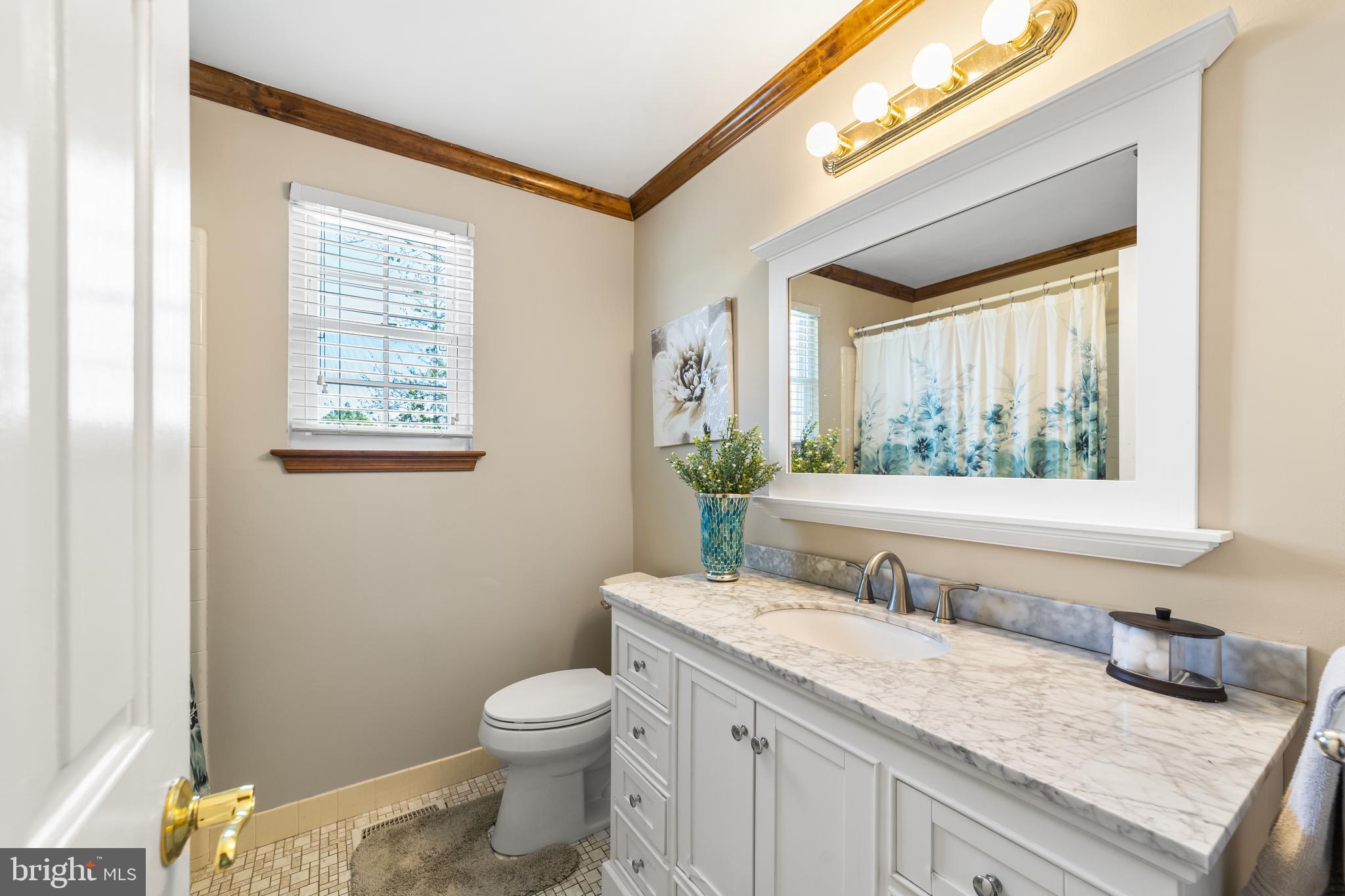 145 Country Farms Road Marlton, NJ 08053 - Photo 27 of 32 Full hallway bathroom