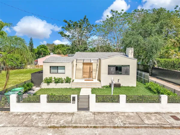 $7,250 | 4721 Northwest 6th Avenue, Miami, FL 33127