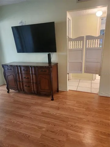 $1,250 | 1250 South Pinellas Avenue, Unit 506, Tarpon Springs, FL 34689