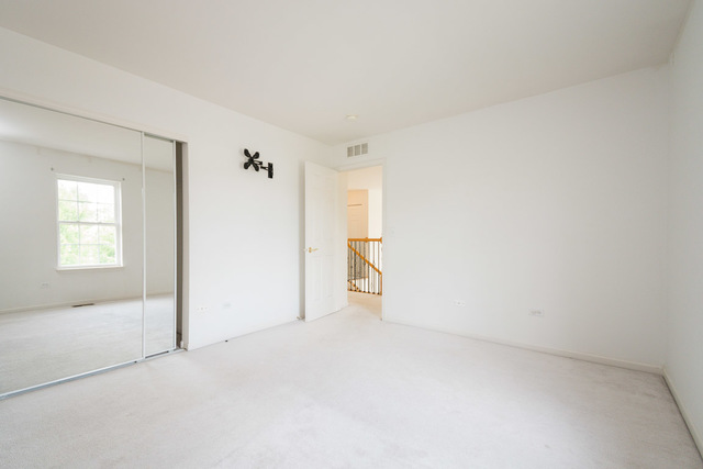 1605 Manhattan Street Bolingbrook, IL 60490 - Photo 27 of 29 a view of an empty room